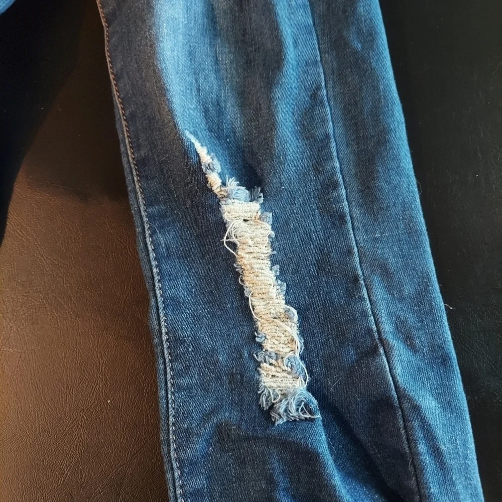 Junior Denim Ripped, Blue Republic Jeans Size 5 Juniors - Picture 5 of 16